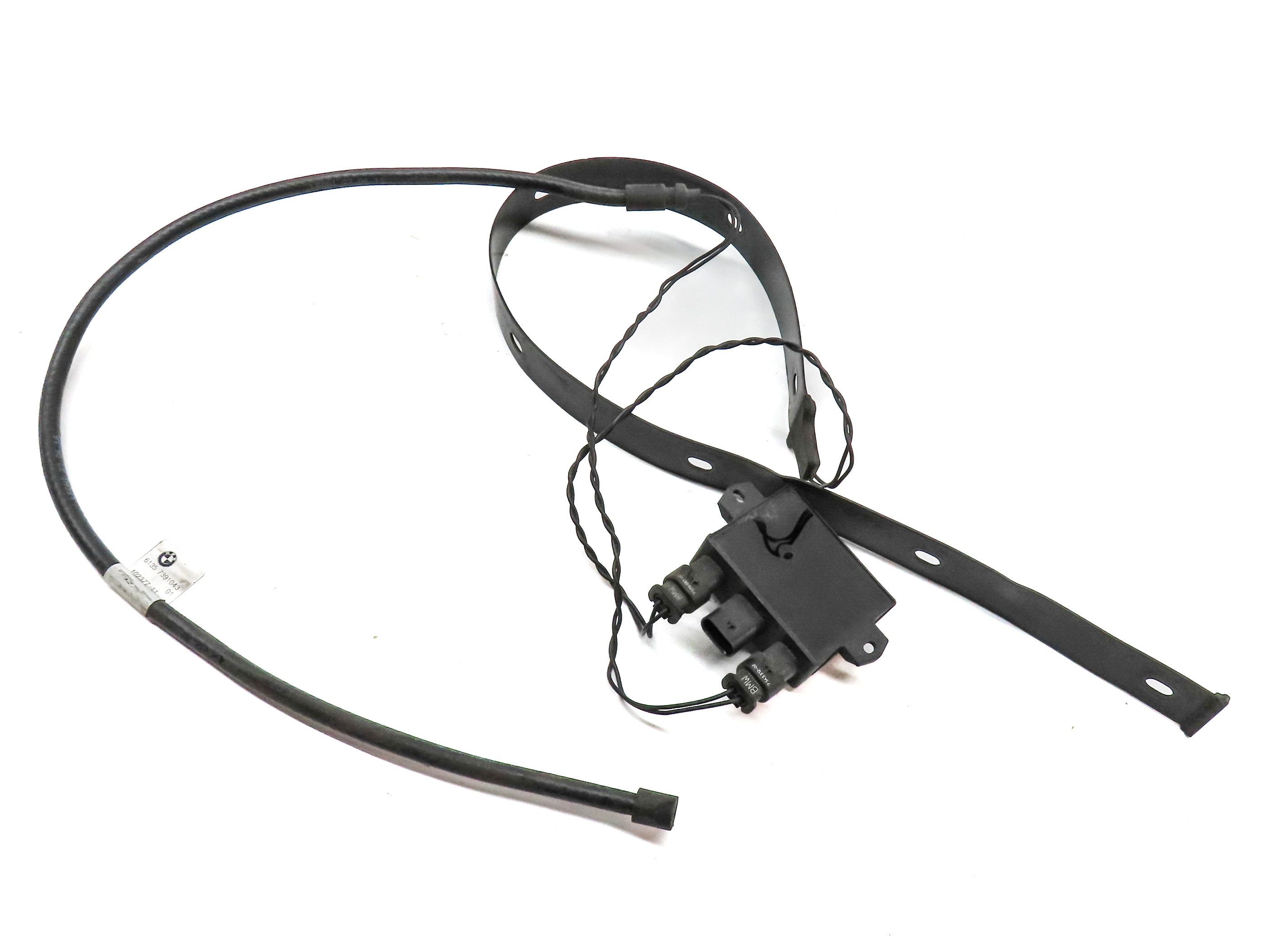 15-21 BMW 3 4 5 7 X1 X2 X3 F30 F32 F10 TRUNK KEYLESS KICK OPEN MODULE w/ SENSORS — exact item pictured